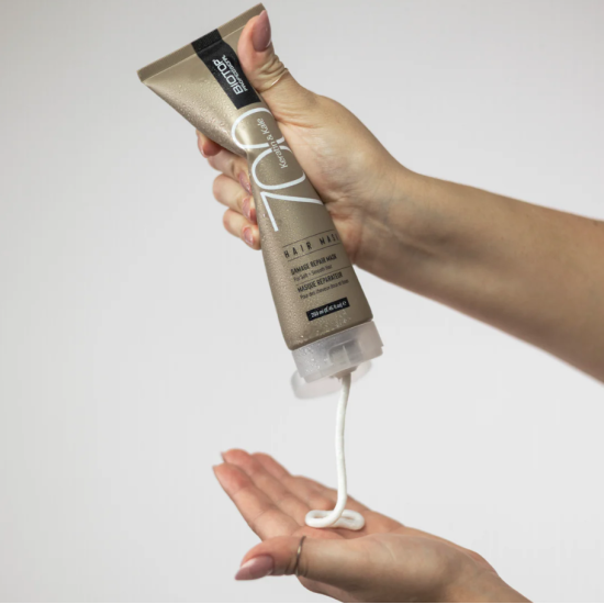 Живильна маска для волосся Keratin + Kale 700 Biotop