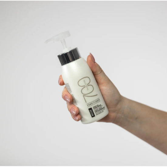 Розгладжуючий кондиціонер для волосся Keratin + Kale 700 Biotop