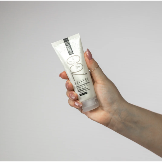 Відновлюючий шампунь для волосся Keratin + Kale 700 Biotop