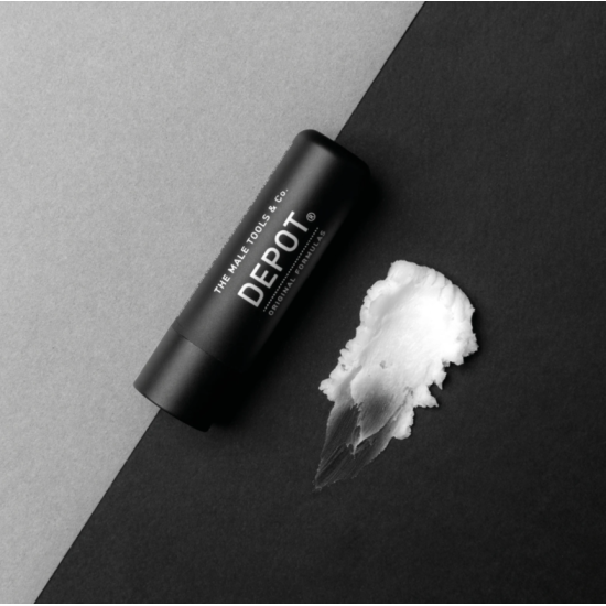 Зволожуючий бальзам для губ No.810 Moisturizing Lip Balm DEPOT 5 гр