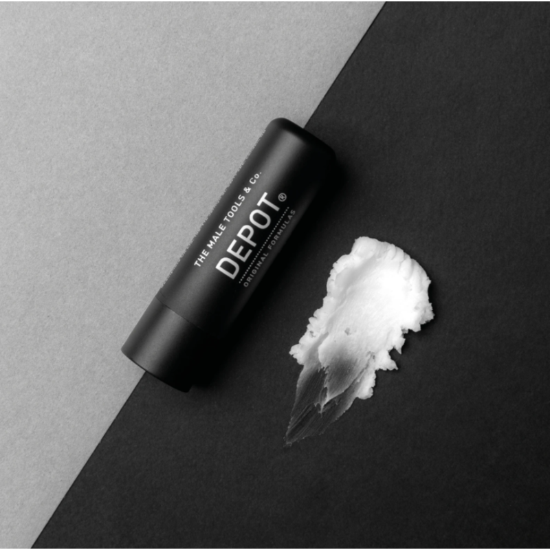 Зволожуючий бальзам для губ No.810 Moisturizing Lip Balm DEPOT 5 гр Зволожуючий бальзам для губ No.810 Moisturizing Lip Balm DEPOT 5 гр