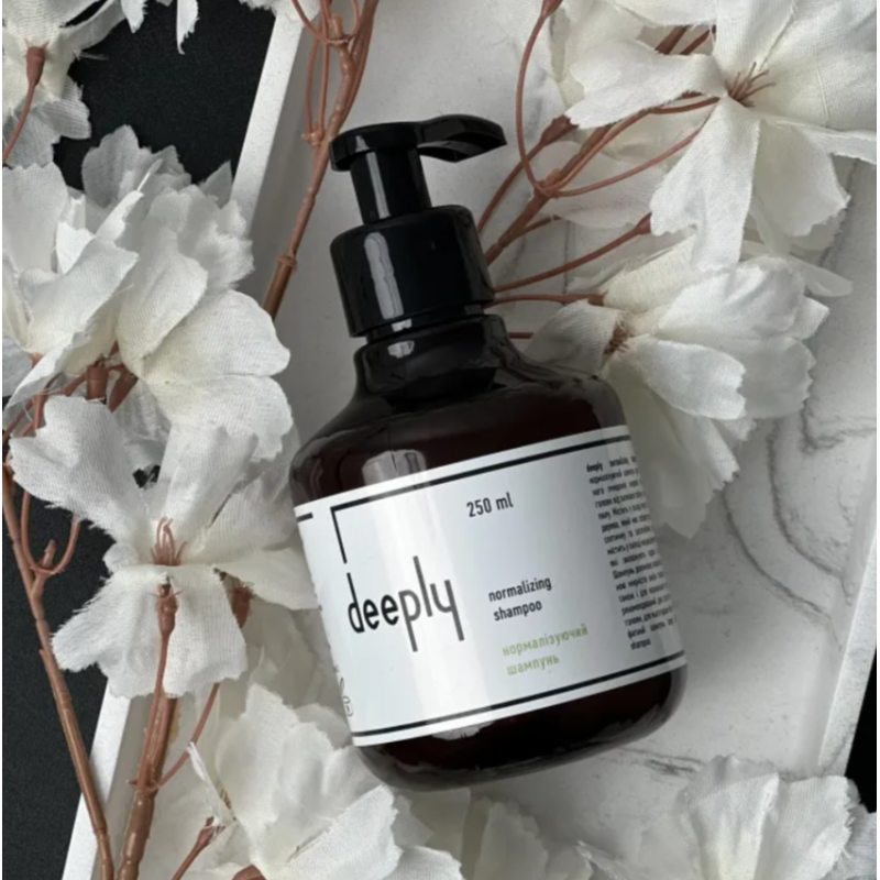 Зволожуючий шампунь для волосся Hydrating Shampoo Deeply