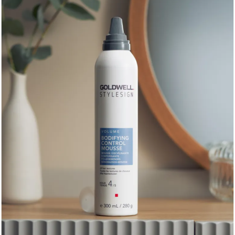 Пенка-мусс для укладки волос сильной фиксации Stylesign Volume Bodifying Control Mousse Goldwell