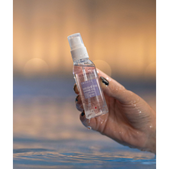 Масло для укладки волос невесомое без фиксации Stylesign Smooth Weightless Shine-Oil Goldwell