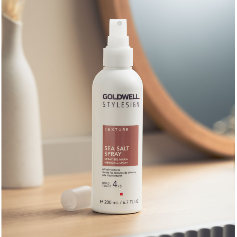 Солевой спрей для волос сильной фиксации Stylesign Texture Sea Salt Spray Goldwell 200 мл