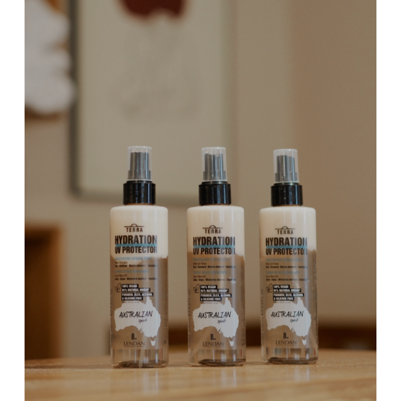 Двухфазный увлажняющий спрей для волос Hydration UV Protector Spray Lendan 200 мл Двухфазный увлажняющий спрей для волос Hydration UV Protector Spray Lendan 200 мл