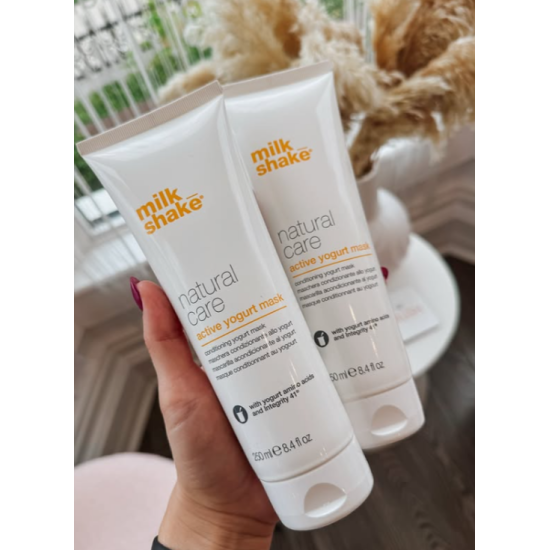 Маска живильна для волосся на основі йогурту Active Yogurt Mask Milk Shake 