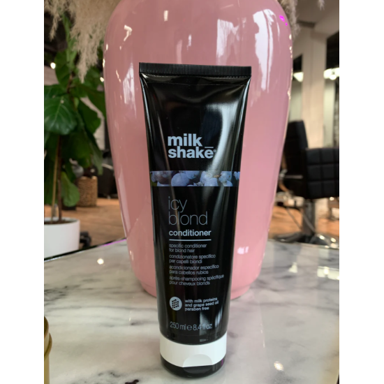 Кондиціонер для світлих та платинових блондинок Icy Blond Conditioner Milk Shake 