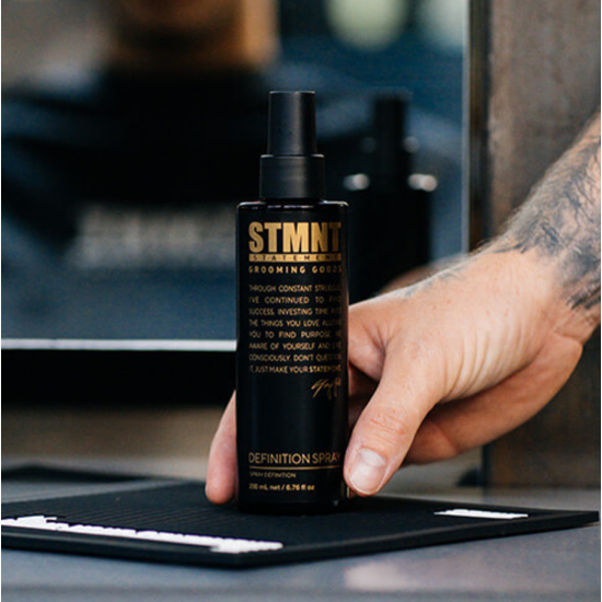 Спрей для створення виразних зачісок Definition Spray Grooming Goods STMNT 200 мл